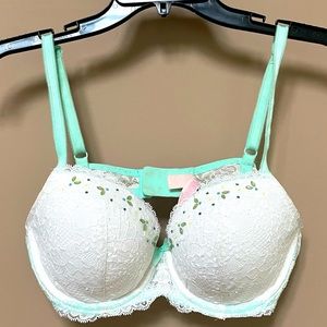 VS Dream Angels Iridescent Rhinestone White Mint Green Lace Bra 💚🤍